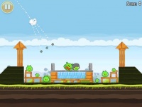 Ung-dung-ipad-game-angry-birds-hd-screenshot-2 1